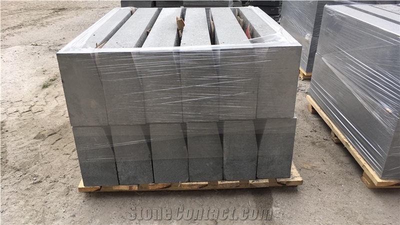 Antik Nero Gabbro Kerbstone