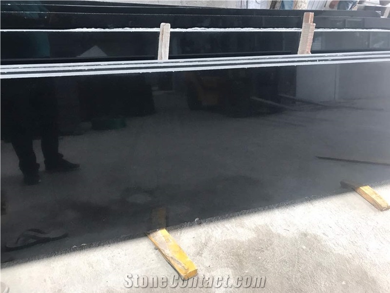 Absolute Black Granite Slabs / Tiles