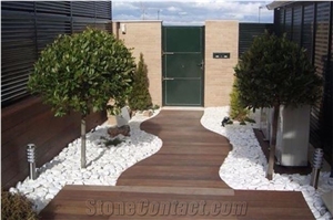 White Dolomite Pebbles