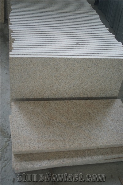 G682 Gold Granite Wall Capping Wall Copping Stones, Wall Parapet