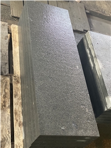 Antik Nero Gabbro Flamed Steps