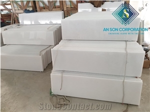 White Marble Steps & Riser