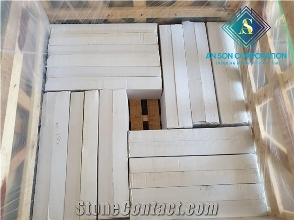 Packing White Wall Panel 6 Lines