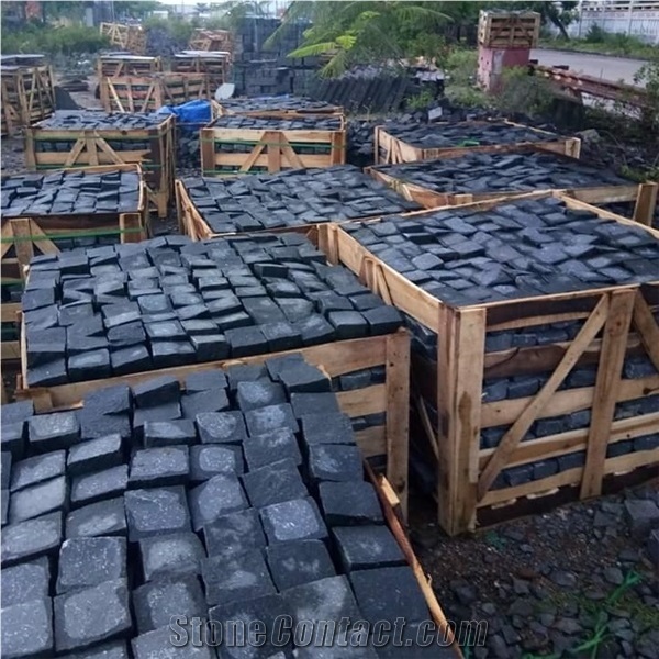 High Quality Lava Basalt Stone Tumbled for Garden Stepping Stone