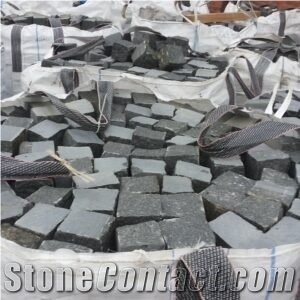Natural Split Cubes for Gabbro Cobble Stone