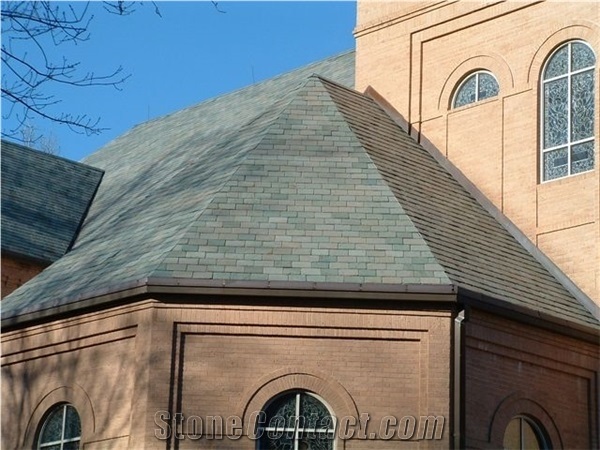 Unfading Grey Green Slate Roof Tiles Installation