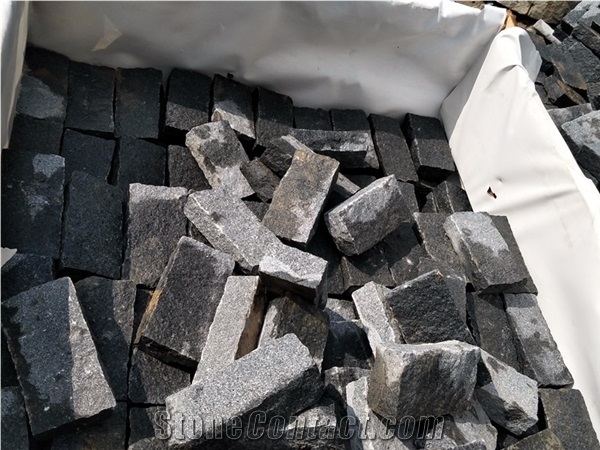 Split Dark Grey Granite Cobbles Stone Pavings