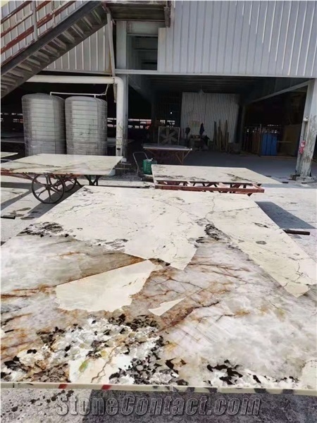 Patagonia Translucent Quartize Slabs
