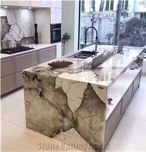 Patagonia Translucent Quartize Slabs