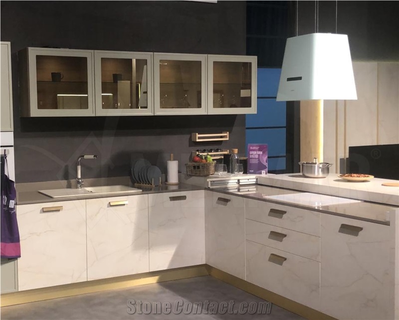Versatile Quartz Slab