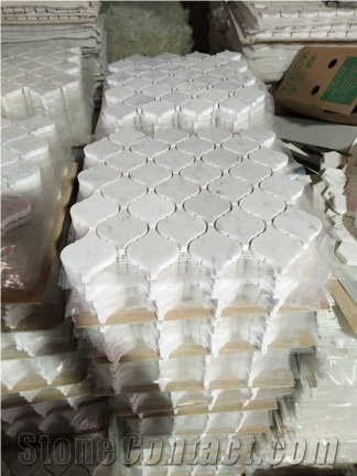 Calacatta Gold Marble Arabesque Mosaic Tile