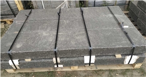 Ivano Dolynske Basalt Flamed Block Steps