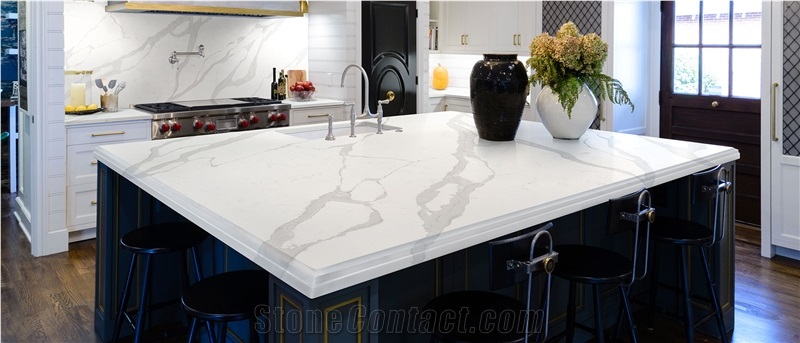 Super White Calacatta Quartz Island Top Cabinet Countertop