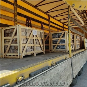 Spilit Face Pavers (Guillotine)