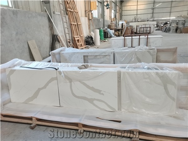 Popular Calacatta Quartz Kitchen Countertop