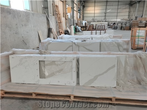 Popular Calacatta Quartz Kitchen Countertop