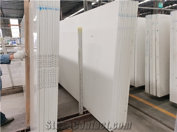 Wholesale White Light Calacatta Quartz Slabs for Countertop