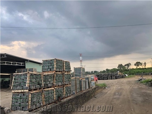 Lava Stone 150 X 300 X 150 /Vietnam Lava Stone