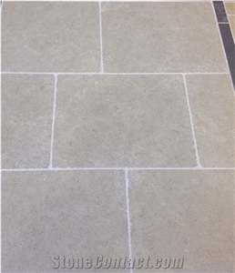 Sinai Pearl Tumbled Limestone Tiles