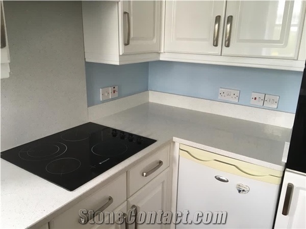 White Mirror Fleck Quartz Worktop