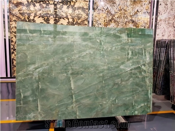 Luxury Quartzie Natural Green Smeraldo Slabs Stock Promot
