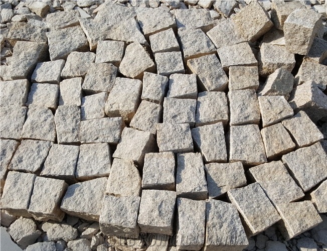 G682 Cube Stone , Yellow Pavers, Irregular Pavement