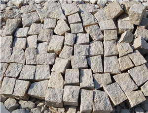 G682 Cube Stone , Yellow Pavers, Irregular Pavement
