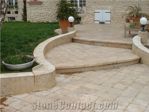 Beige Limestone Tumbled Exterior Pattern, Pierre De Lavoux Beige Limestone Exterior Pattern