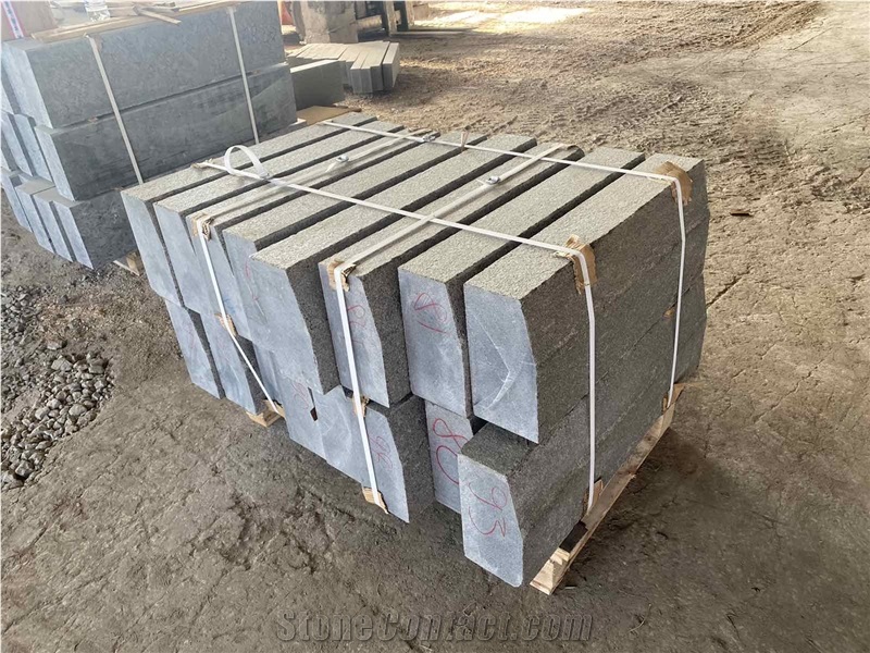 Antik Nero Gabbro Kerbstone