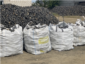 Ivano Dolynske Basalt Cobble Stone