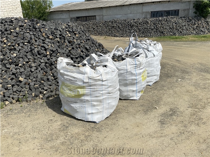 Ivano Dolynske Basalt Cobble Stone