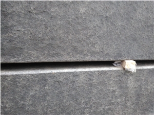 Dark Grey Basalt Palisade with Handsplits Finished, Flamed Finished