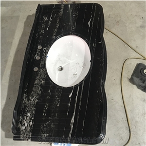 Customized Black & White Countertops for Apartment