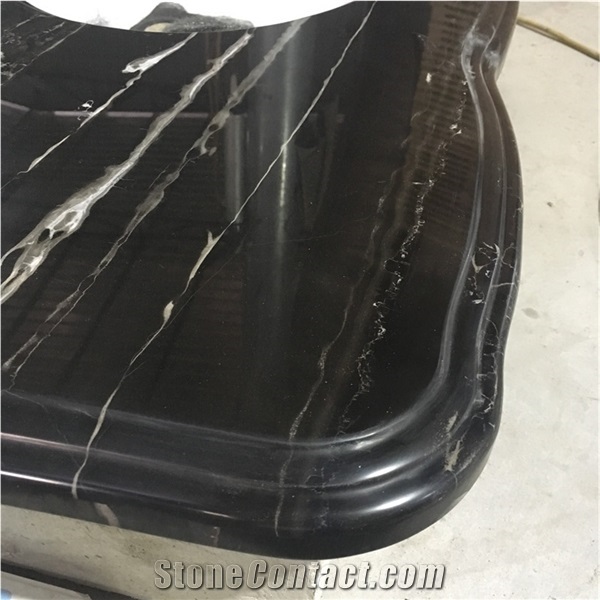 Customized Black & White Countertops for Apartment