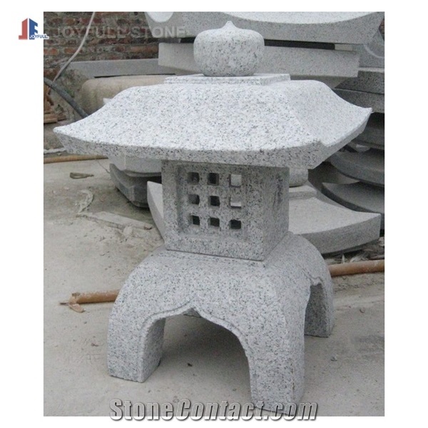 Grey Granite Japanese Stone Lanterns For Sale