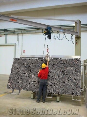 Breton Jib crane complete with hoist