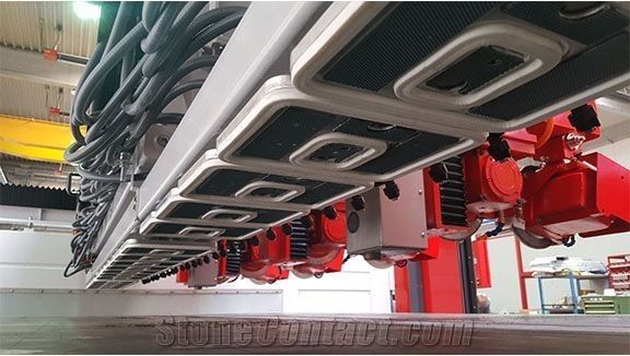 HURACAN cutting line with pre-cutting and chamfering