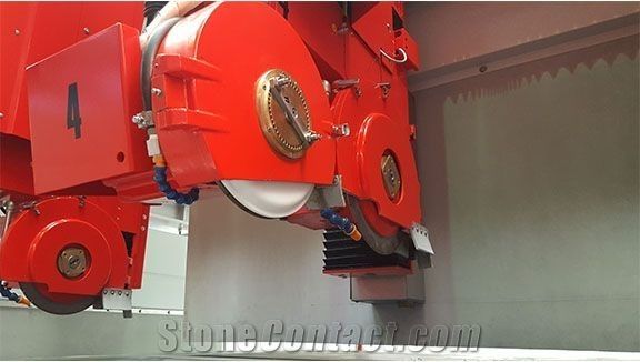 HURACAN cutting line with pre-cutting and chamfering