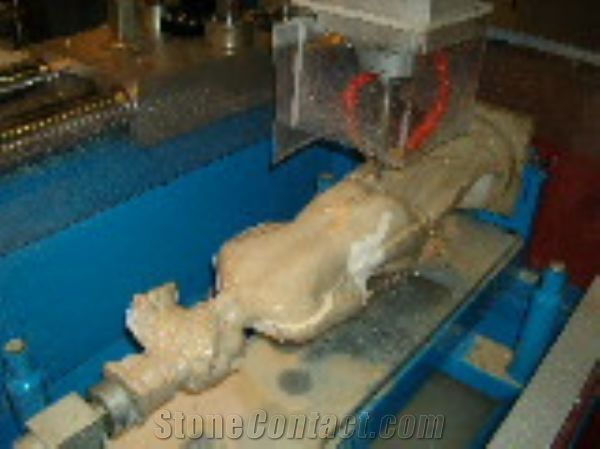 KORT SMALL entry-level sculpturing machine