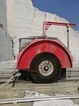 Mining stone block cutting machine