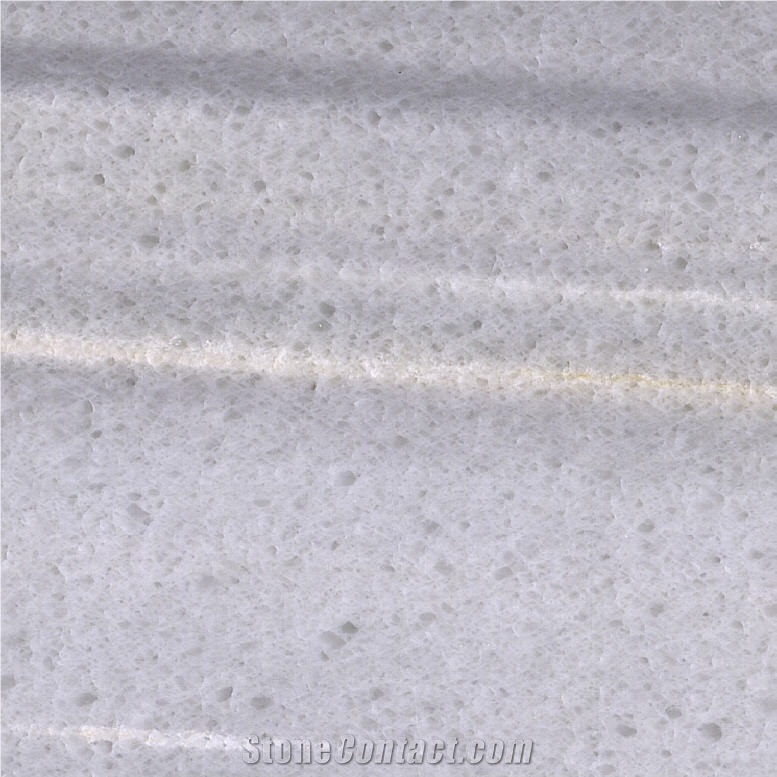 Luna Perla Tile