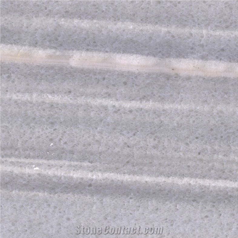 Luna Perla Tile