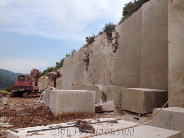 Utopia Marble Quarry - Utopia Beige Marble