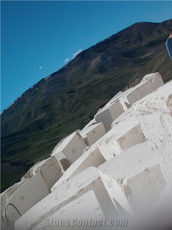 Snow White Travertine - Orient White Travertine Quarry