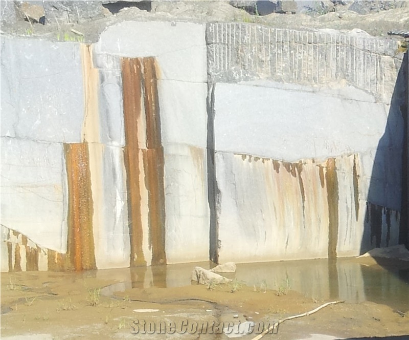 UKRESDOM -Labradorite Volga Blue Granite Quarry