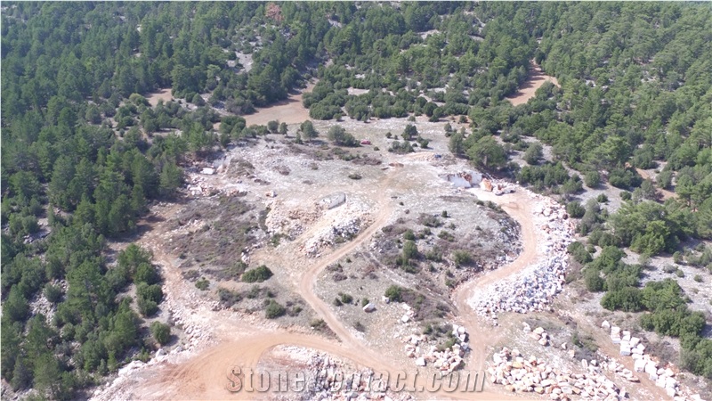 Pantera Bianca Marble Quarry