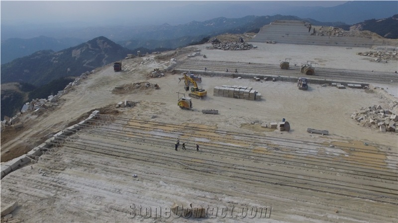 Xinjiang Bazhou Yanqixian New Fuxing White Grain Xinjiang Granite Quarry