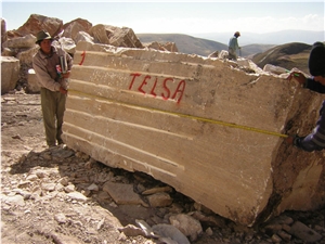 Travertino Alpaca - Alpaca Travertine Quarry