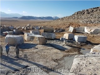 Pardisansang Black Marble Quarry