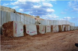 Ibere Crema Bordeaux Quarry